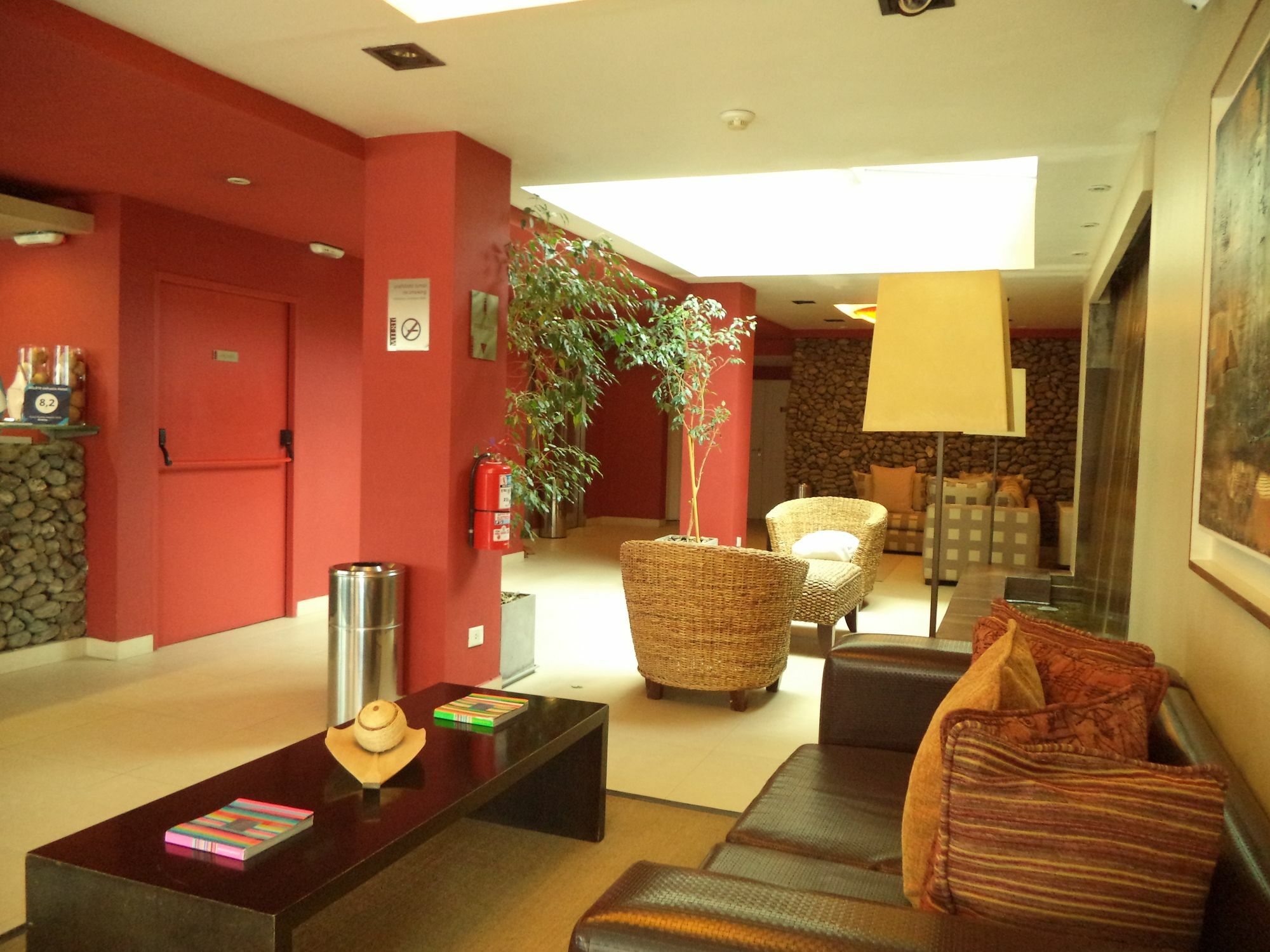 Mil810 Ushuaia Hotel מראה חיצוני תמונה
